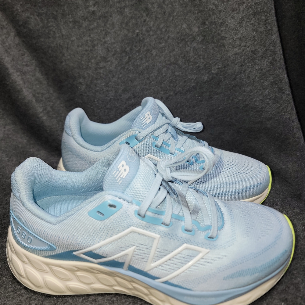 New Balance Women's Fresh Foam 680 V8 running shoes  6W